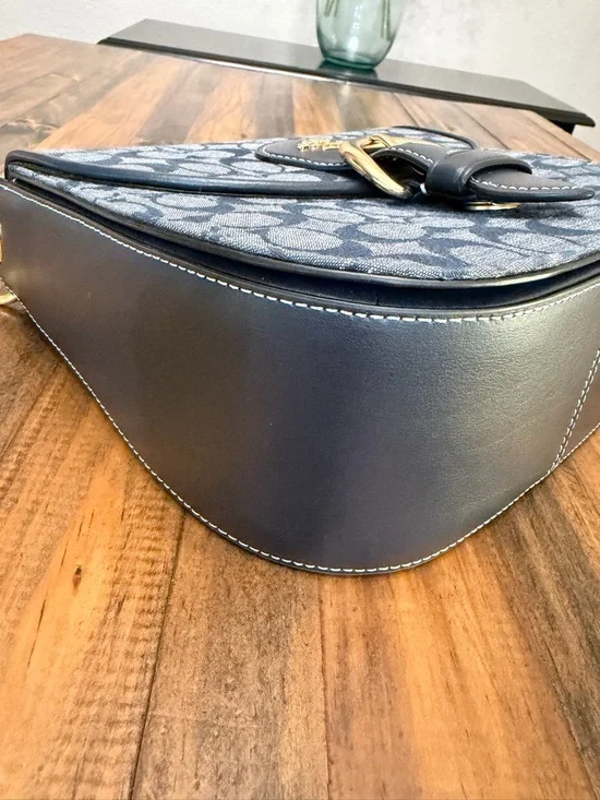 Coach Kleo Bag in Signature Chambray, Denim Blue - Picture 7 of 13